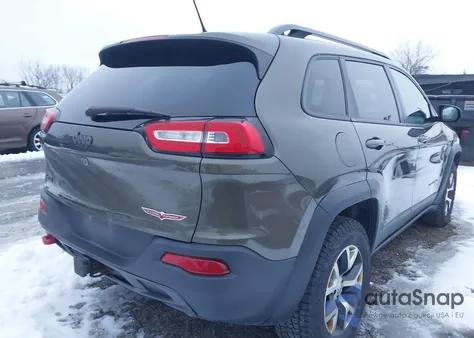 2015 Jeep Cherokee Trailhawk z USA, uszkodzony, nr VIN 1C4PJMBSXFW668878